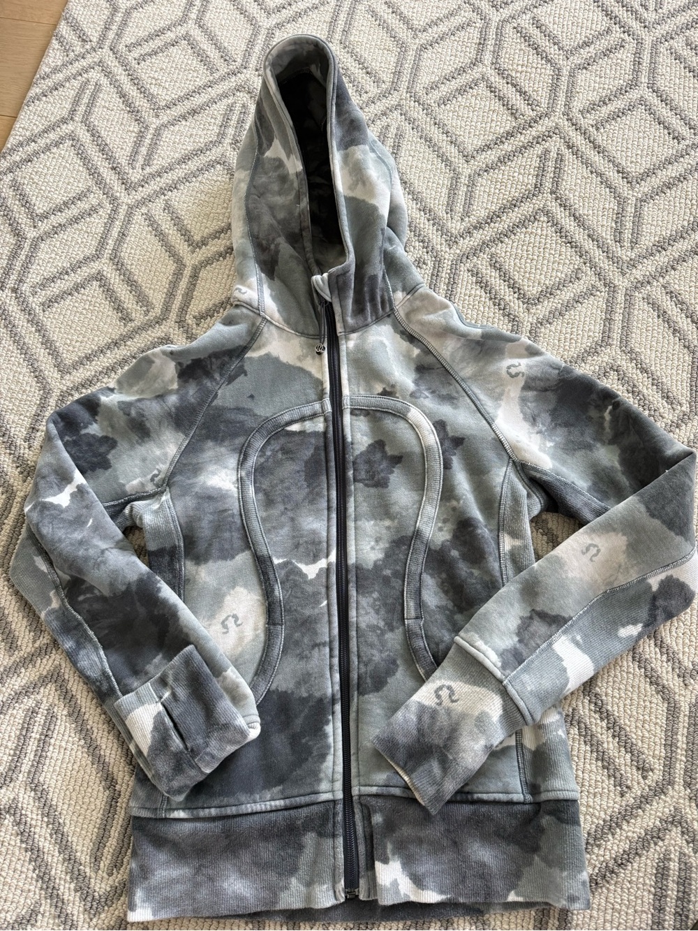 RARE VINTAGE FLAWLESS - Lululemon Full-Zip Scuba - Picture 12 of 15